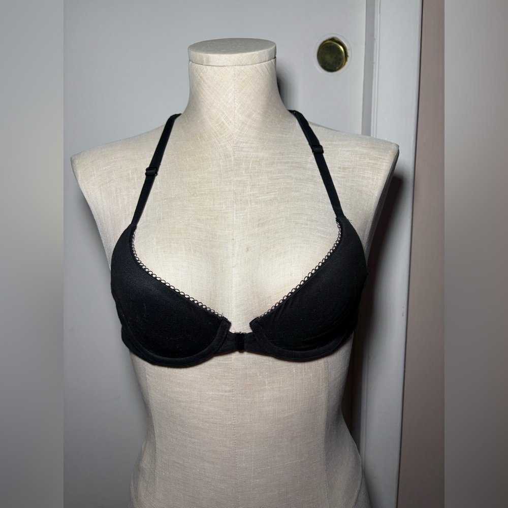 Victoria’s Secret Elegant Black Women's Racer-Back Lace Bra